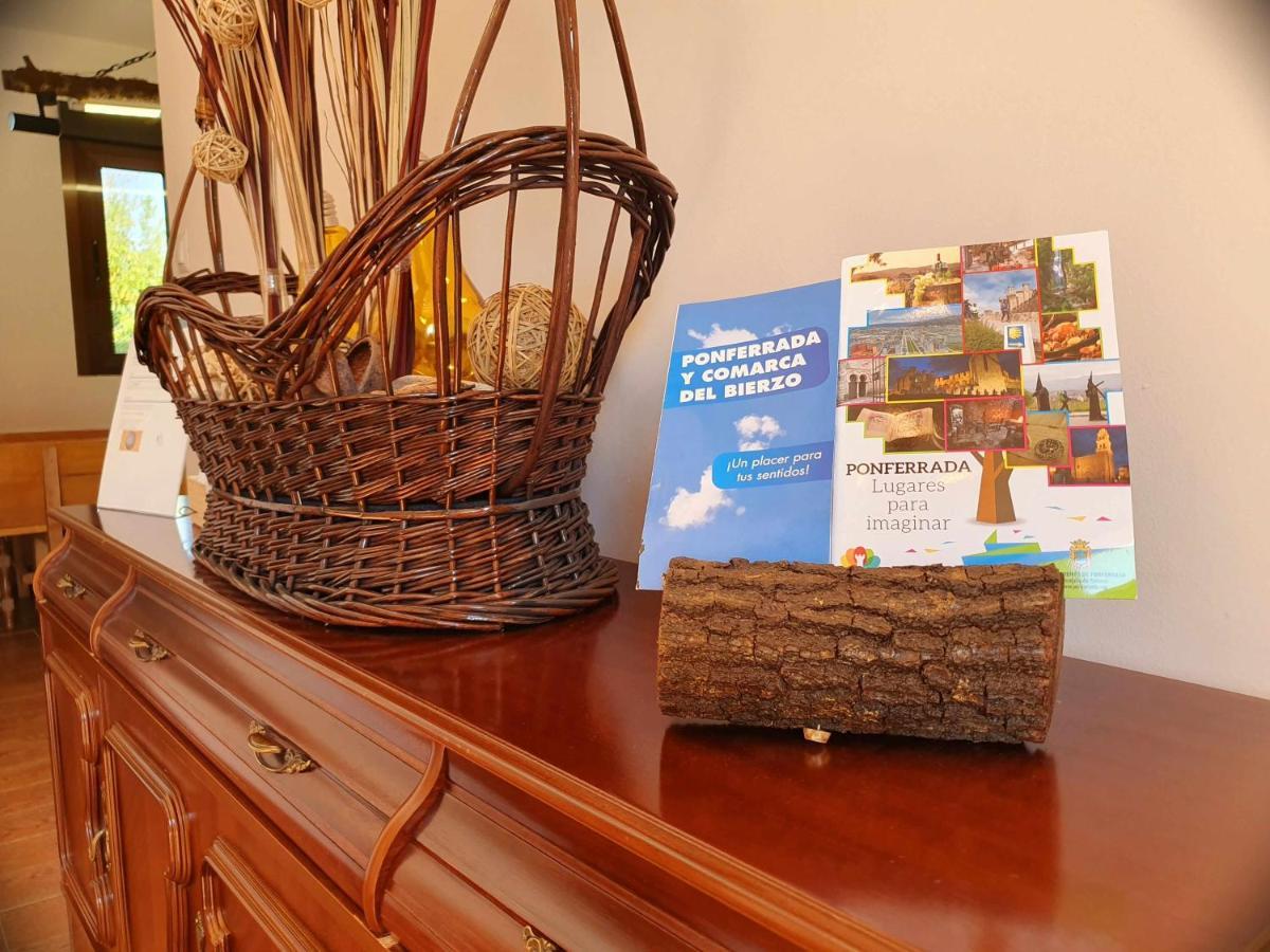 Casa Carreira Bierzo Villa ปอนเฟร์ราดา ภายนอก รูปภาพ